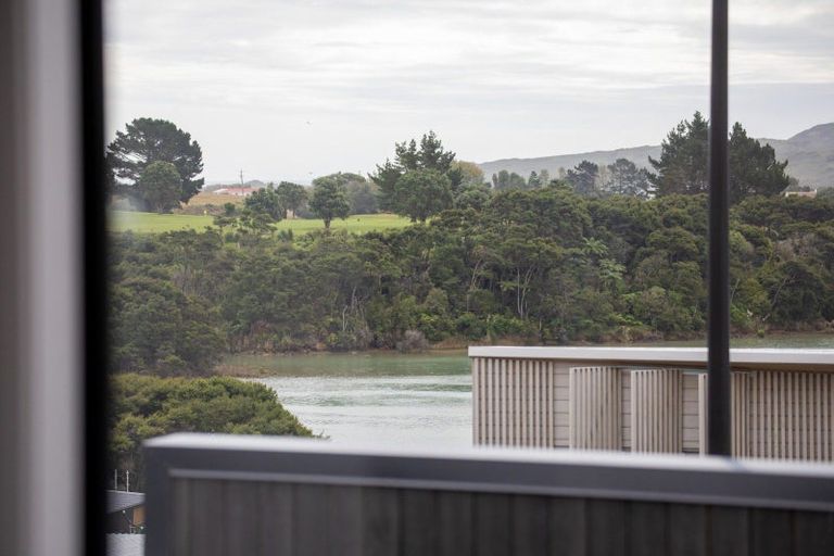 Photo of property in 18 Maataitai Road, Raglan, 3225