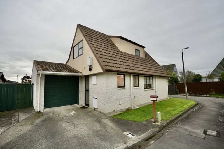 Photo of property in 3 Charisma Court, Kelvin Grove, Palmerston North, 4414