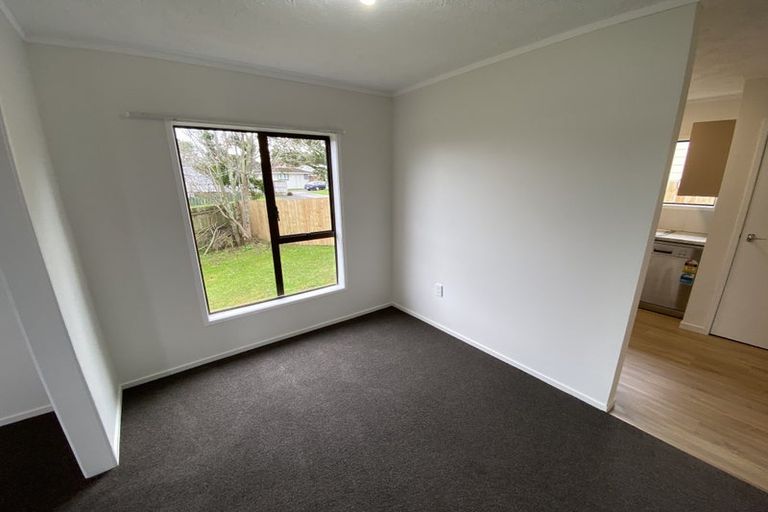 Photo of property in 17 Brougham Place, West Harbour, Auckland, 0618