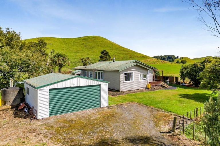 Photo of property in 49 Standish Road, Toko, Stratford, 4392
