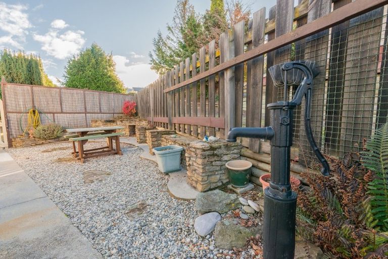 Photo of property in 27 Fraser Street, Clyde, 9330