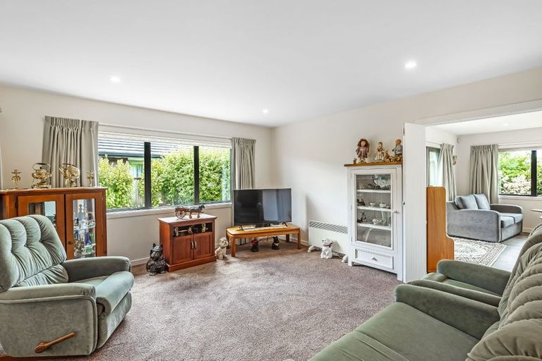 Photo of property in 2 Pohatu Lane, Otaki, 5512
