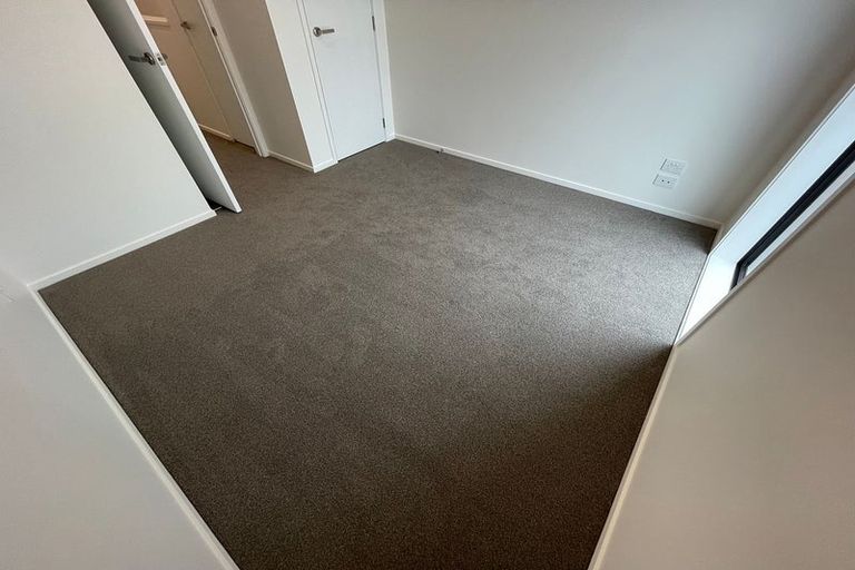 Photo of property in 68 Nugget Avenue, Hobsonville, Auckland, 0616