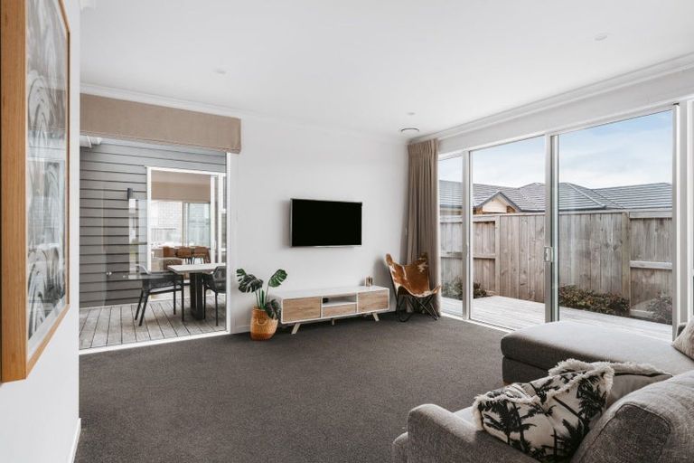 Photo of property in 24 Knightia Drive, Papamoa Beach, Papamoa, 3118