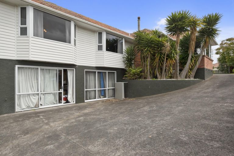 Photo of property in 6 Glass Road, Mount Roskill, Auckland, 1041
