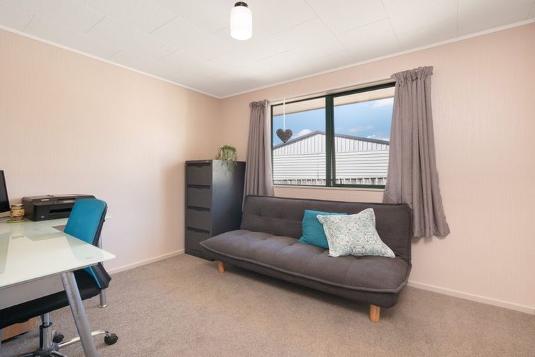 Photo of property in 15b Princess Street, Te Puke, 3119