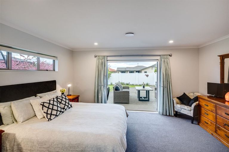 Photo of property in 1 Hyde Place, Taradale, Napier, 4112
