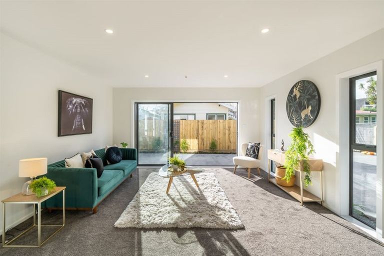 Photo of property in 61a Wyndrum Avenue, Waterloo, Lower Hutt, 5011