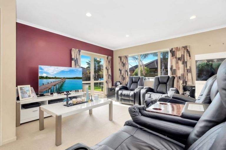Photo of property in 15 Golden Courie Close, Papamoa Beach, Papamoa, 3118