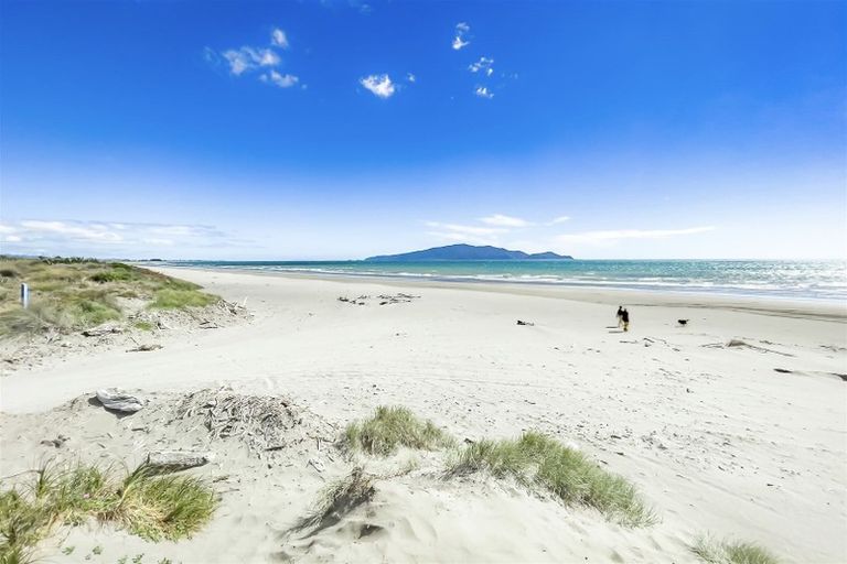Photo of property in 17 Paetawa Road, Peka Peka, Waikanae, 5391