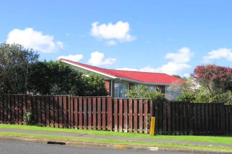 Photo of property in 2/129 Boundary Road, Clover Park, Auckland, 2019