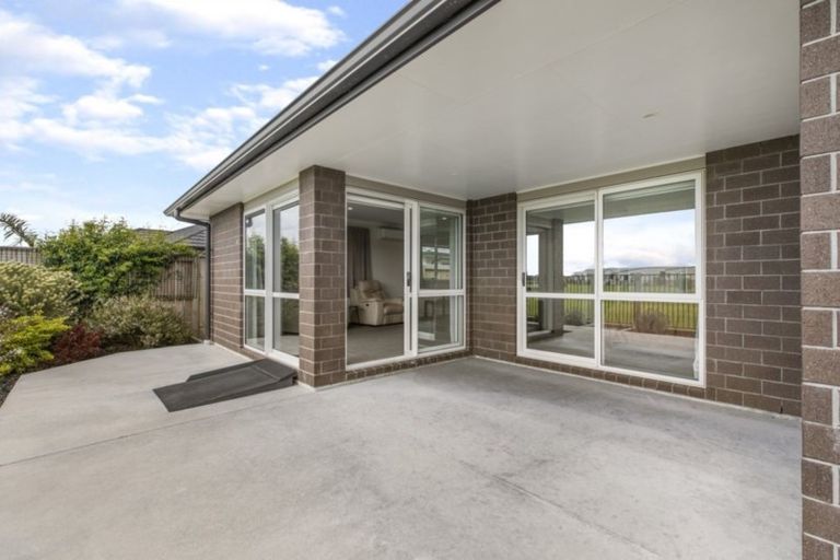 Photo of property in 10 Fuller Street, Papamoa Beach, Papamoa, 3118