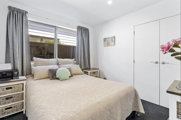 Photo of property in 10 Pimelea Street, Papamoa Beach, Papamoa, 3118