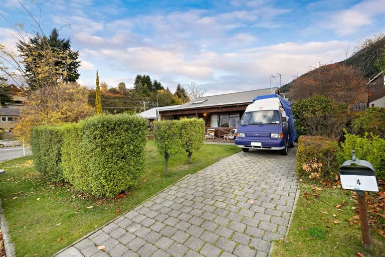Photo of property in 4a Avalon Crescent, Fernhill, Queenstown, 9300