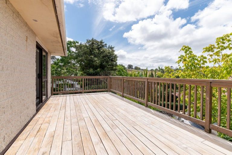 Photo of property in 7 Valdese Rise, Browns Bay, Auckland, 0630