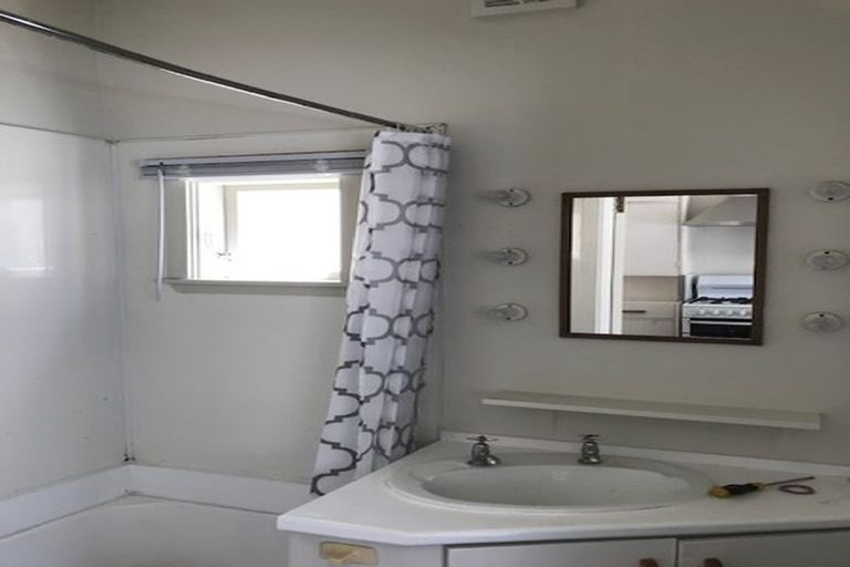 Photo of property in 26 Duppa Street, Berhampore, Wellington, 6023