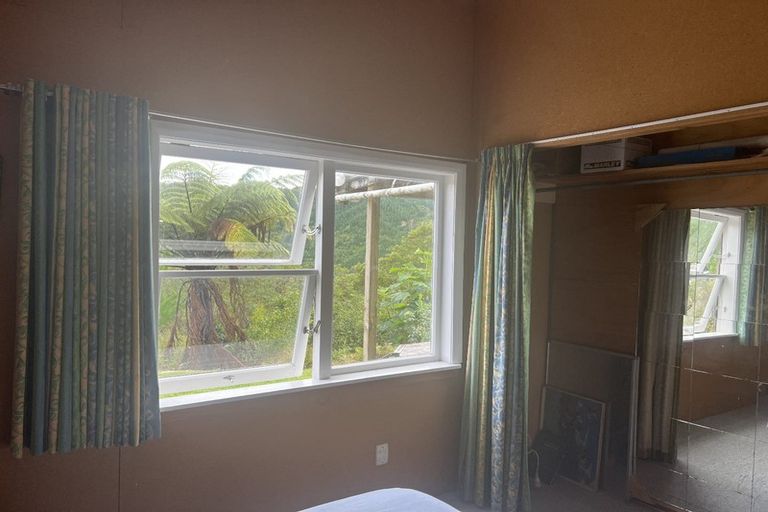 Photo of property in 31 Makahika Road, Levin, 5571