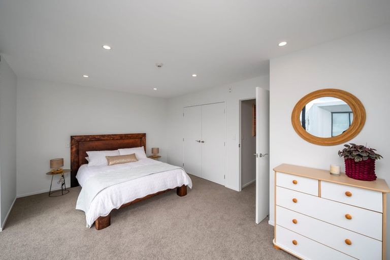 Photo of property in 2/86 Hurlstone Drive, Waiwhakaiho, New Plymouth, 4312