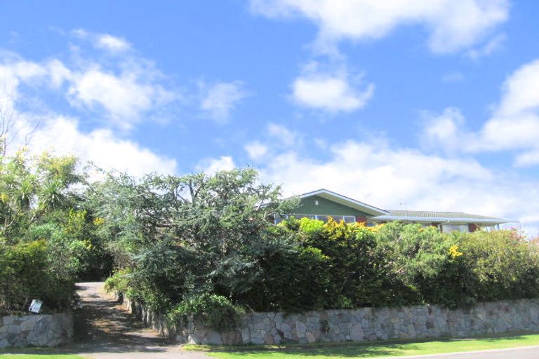 Photo of property in 100 Rokino Road, Hilltop, Taupo, 3330