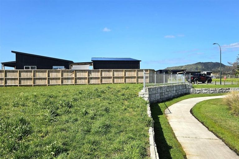 Photo of property in 116 Takapu Close, Matarangi, 3592