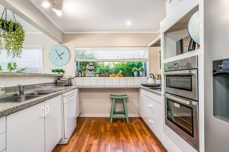 Photo of property in 684b Whangaparaoa Road, Stanmore Bay, Whangaparaoa, 0932