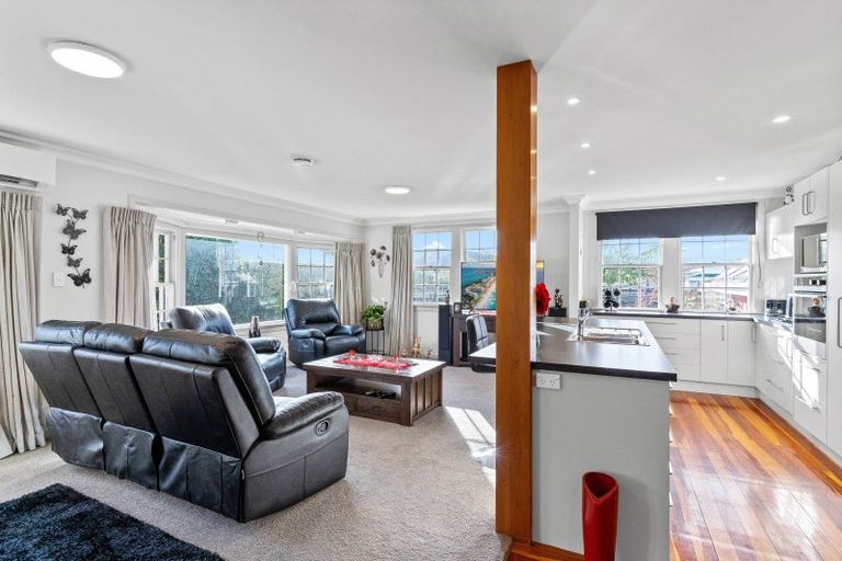 Photo of property in 68 Great North Road, Winton, 9720