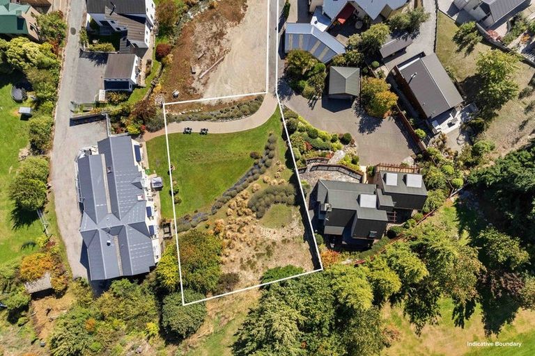 Photo of property in 16 Tenby Street, Wanaka, 9305