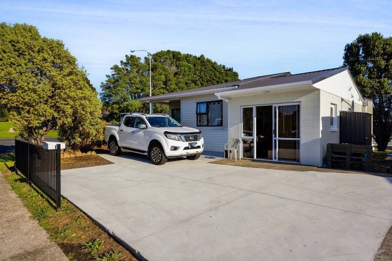 Photo of property in 62 Crownhill Street, Spotswood, New Plymouth, 4310