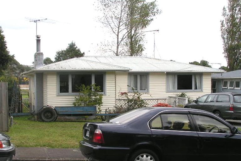 Photo of property in 77 Bond Crescent, Forrest Hill, Auckland, 0620