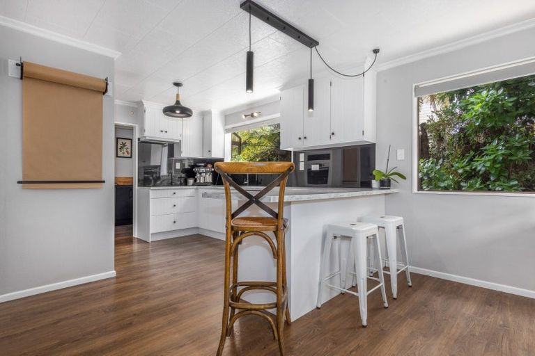 Photo of property in 54 Highbury Drive, Levin, 5510