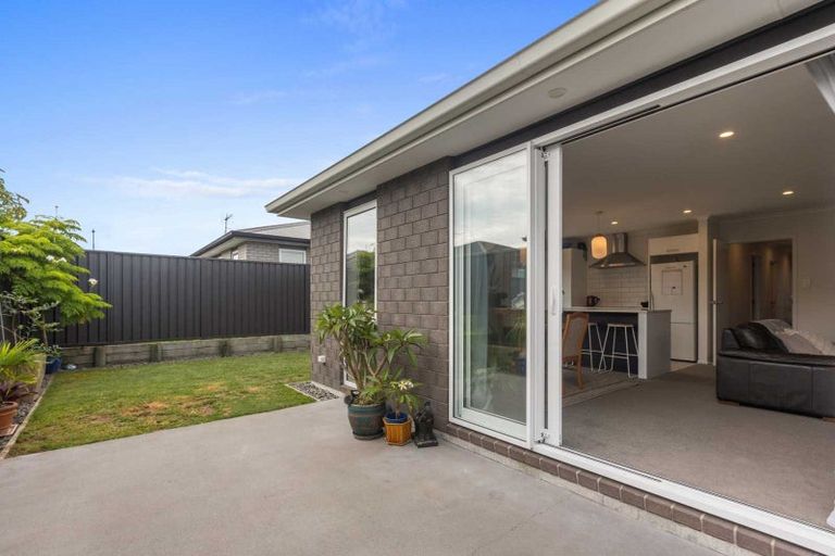 Photo of property in 10 Pioneer Crescent, Omokoroa, 3114