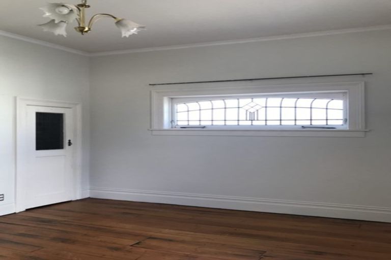 Photo of property in 7a Hawker Street, Mount Victoria, Wellington, 6011