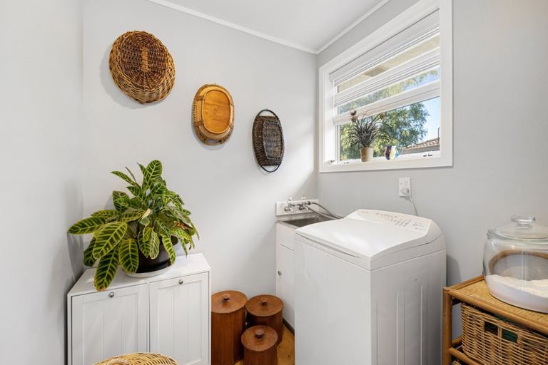 Photo of property in 116 Grimseys Road, Redwood, Christchurch, 8051