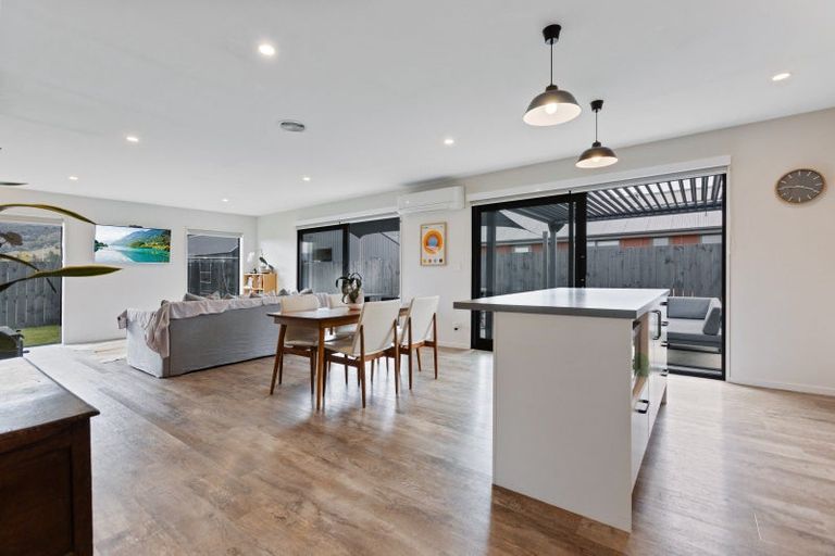 Photo of property in 12 Swan Street, Lake Hawea, Wanaka, 9382