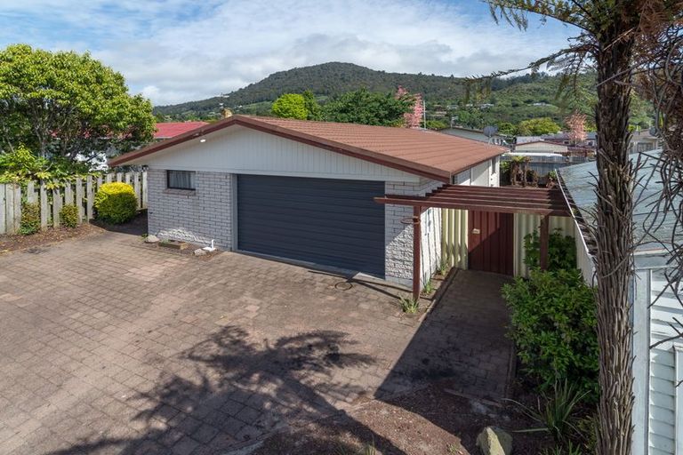 Photo of property in 1a Island View Road, Western Heights, Rotorua, 3015