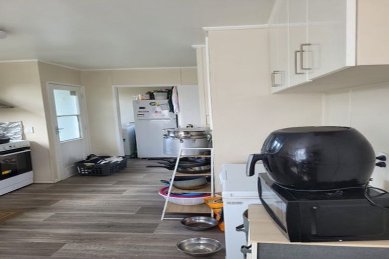 Photo of property in 6 Karina Place, Glen Eden, Auckland, 0602