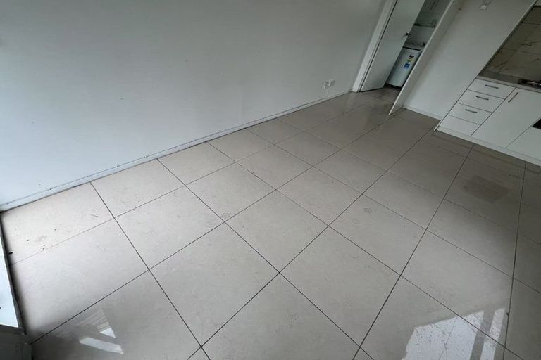 Photo of property in 22 Goodwood Drive, Goodwood Heights, Auckland, 2105