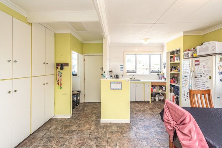 Photo of property in 8 Taupata Street, Castlecliff, Whanganui, 4501