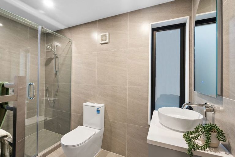 Photo of property in 1a Maxwelton Drive, Mairangi Bay, Auckland, 0630