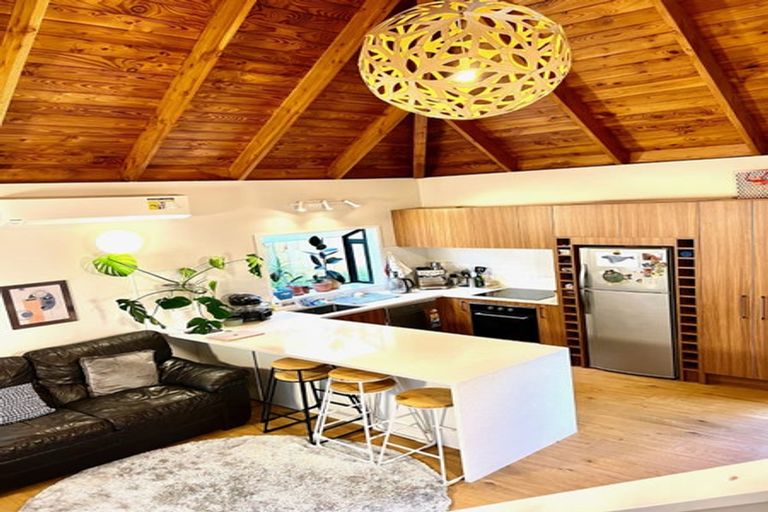 Photo of property in 13 Schnapper Rock Road, Greenhithe, Auckland, 0632