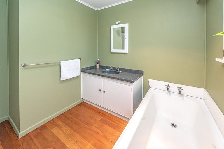 Photo of property in 18 Madras Street, Aramoho, Whanganui, 4500