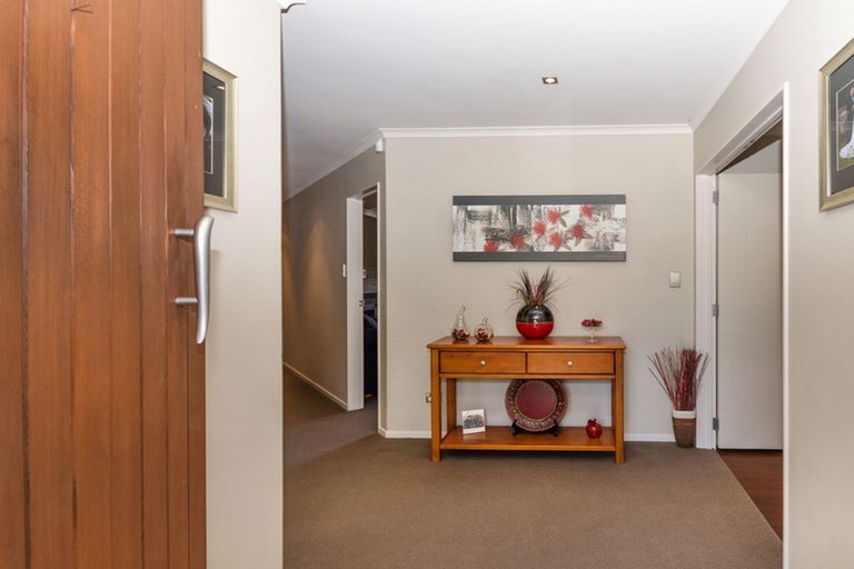 Photo of property in 58 Medhurst Road North, Bombay, 2675