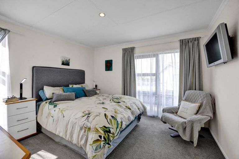 Photo of property in 7 Ponderosa Place, Opunake, 4616