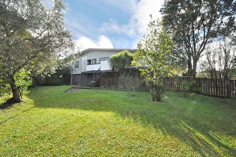 Photo of property in 19 Mckinley Road, Sunnyvale, Auckland, 0612