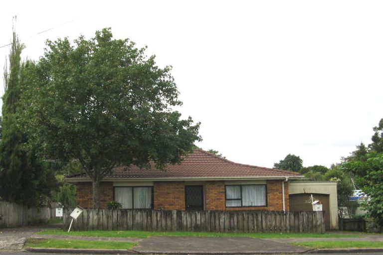 Photo of property in 1/19 Glengarry Road, Glen Eden, Auckland, 0602