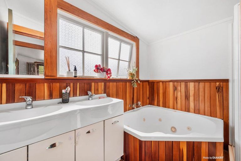 Photo of property in 15 Lincoln Road, Carterton, 5713