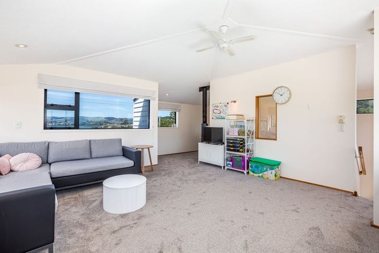 Photo of property in 45 Mana View Road, Paremata, Porirua, 5026