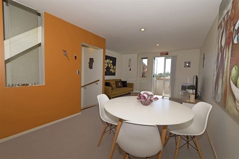 Photo of property in 54 Albionvale Road, Glen Eden, Auckland, 0602