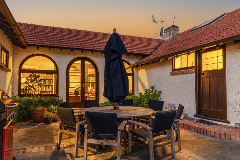 Photo of property in 35 Greenwood Road, Havelock North, 4130