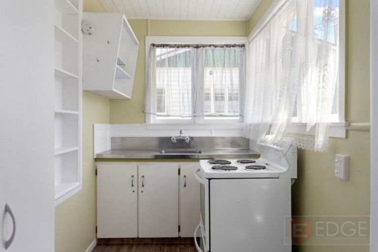 Photo of property in 30 Douglas Street, Grasmere, Invercargill, 9810